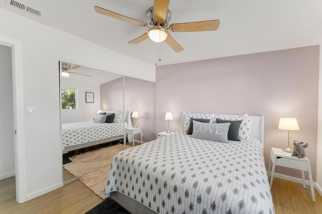 Cozy Stylish Home In The Heart Of Jt Village ジョシュア・ツリー エクステリア 写真